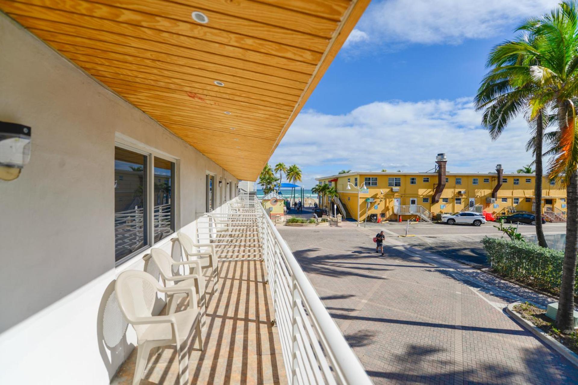 Amazing Balcony Studio At The Beach With Parking -M44 Hollywood Dış mekan fotoğraf